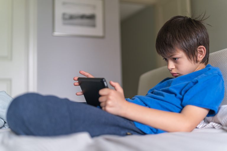 How to Limit Summer Screen Time   Limiting summer screen time
